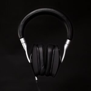 NAD HP 50 - Cuffia on ear con tasto multiclick per controllo Smatphone, Microfono