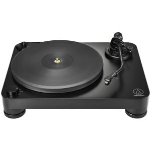 Giradischi Audio-Technica AT-LP7X nero con trazione a cinghia, vista frontale