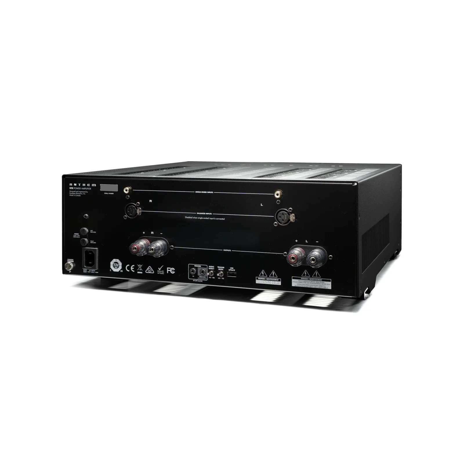 Anthem STR Power Amplifier – retro di tre quarti Anthem STR Power Amplifier – retro di tre quarti