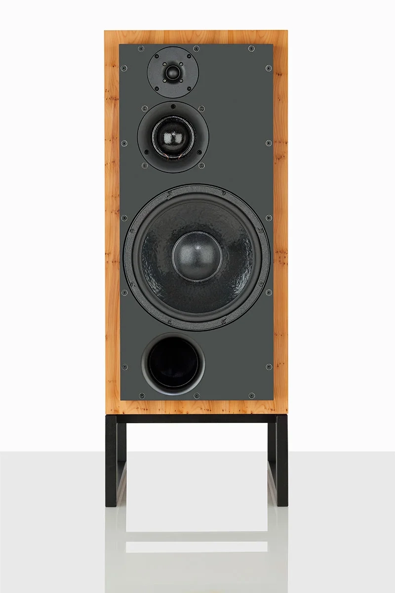 ATC SCM100 SL – con stand, vista frontale ATC SCM100 SL – con stand, vista frontale