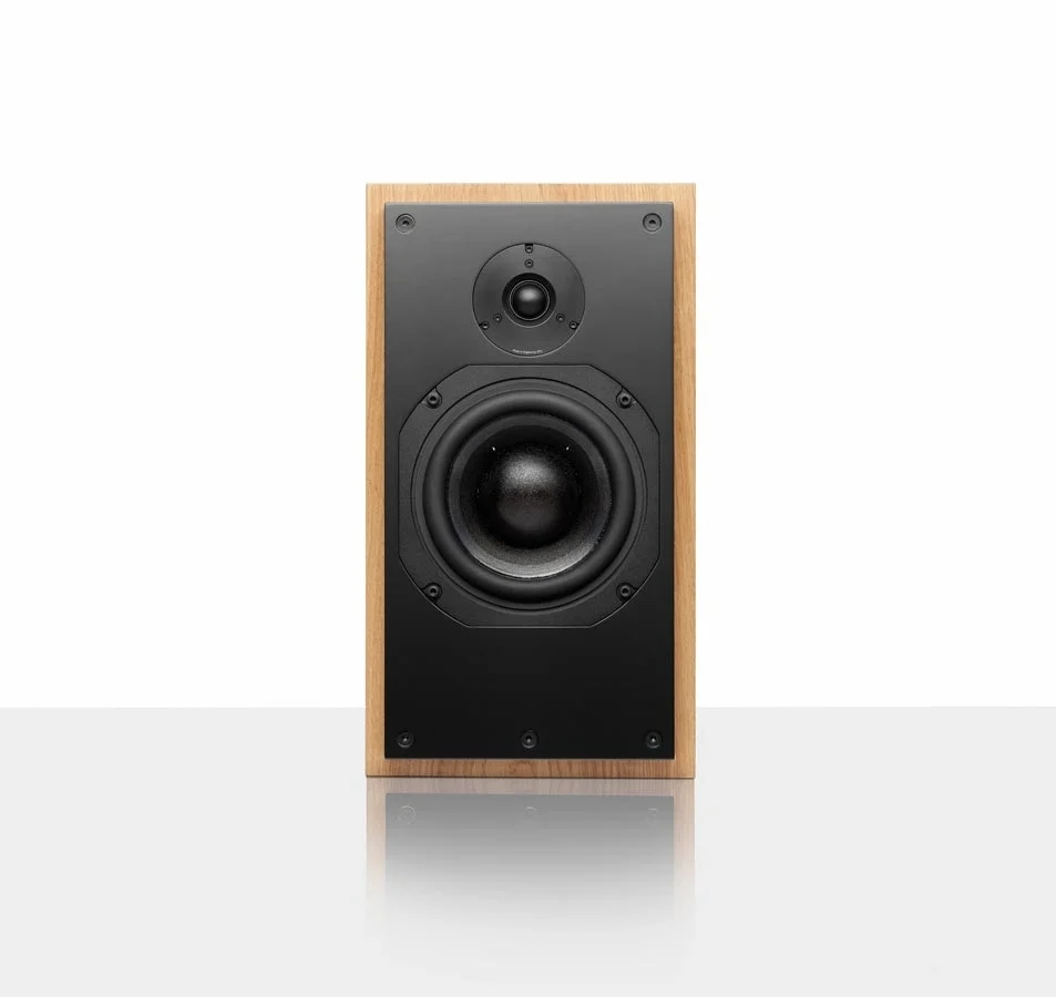 ATC SCM20 SL – versione attiva, vista frontale ATC SCM20 SL – versione attiva, vista frontale