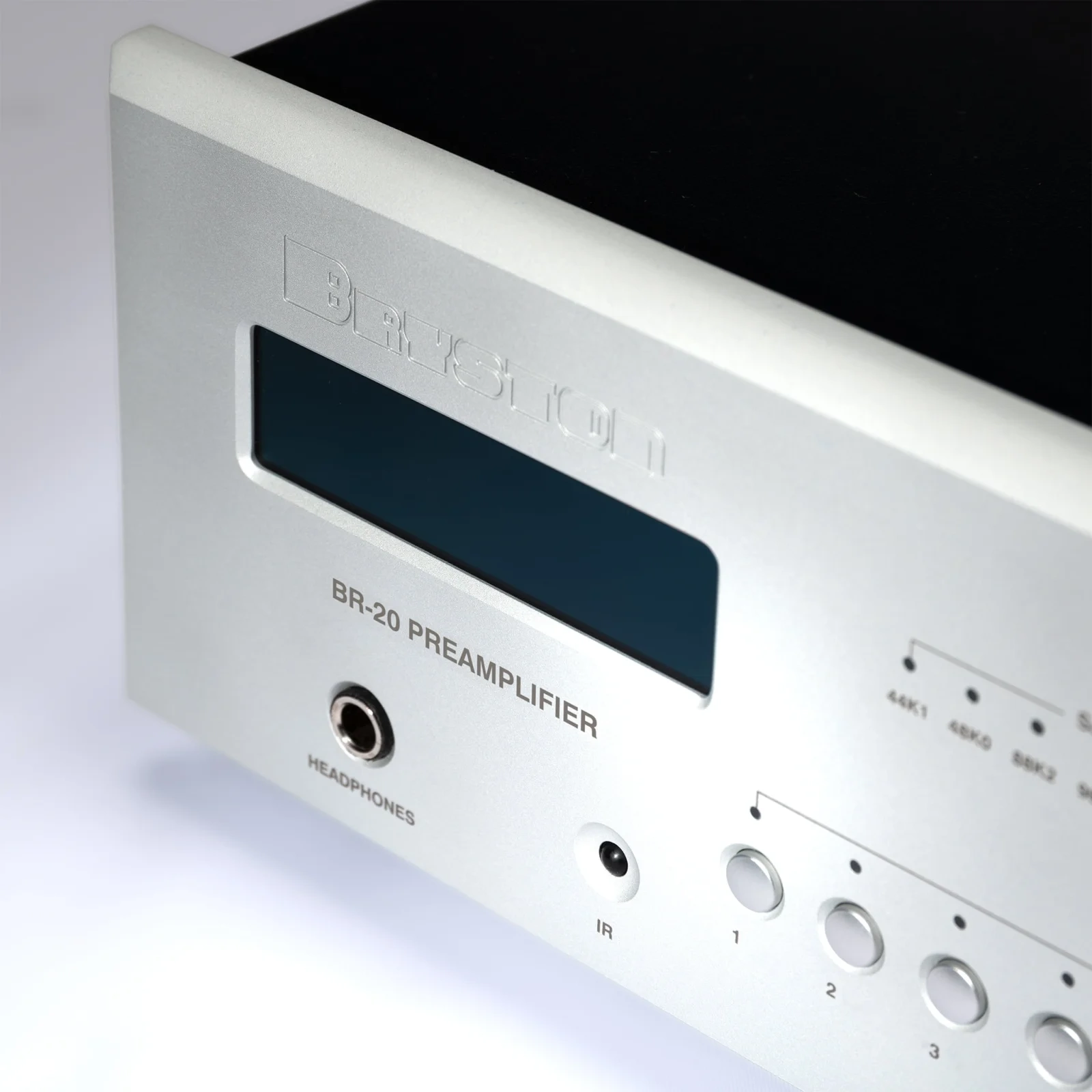Bryston BR-20 preamplificatore con DAC e streamer frontale argento – foto 5 Bryston BR-20 preamplificatore con DAC e streamer frontale argento – foto 5