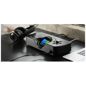 Chord Electronics DAVE – in uso con le cuffie