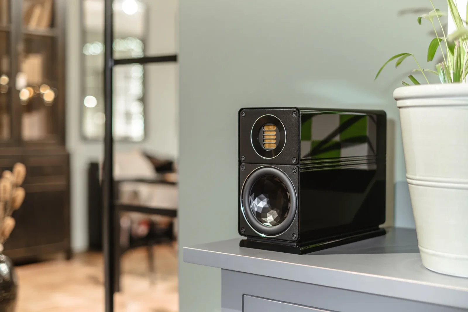 ELAC Elegant BS 312.2 diffusore da scaffale – ambientazione ELAC Elegant BS 312.2 diffusore da scaffale – ambientazione