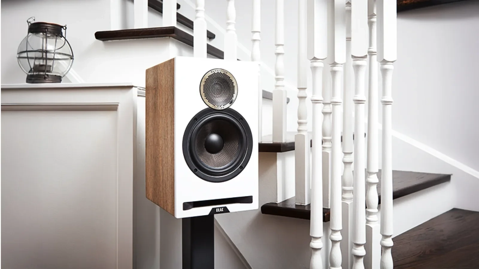 ELAC Debut Reference DBR62 diffusore da scaffale – vista del diffusore (immagine prodotto della scheda serie) ELAC Debut Reference DBR62 diffusore da scaffale – vista del diffusore (immagine prodotto della scheda serie)
