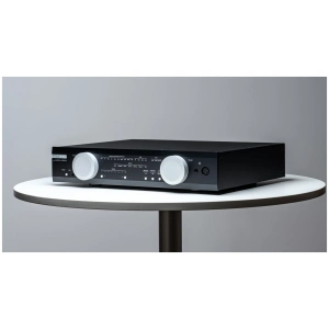 Musical Fidelity M8x DAC – ambientata su un tavolo (nero)