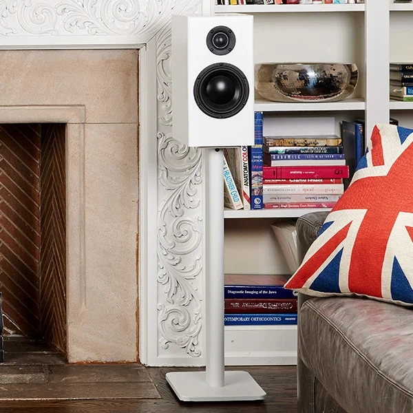 Totem Bison Monitor diffusori da stand – vista del prodotto, finitura bianco satinato Totem Bison Monitor diffusori da stand – vista del prodotto, finitura bianco satinato