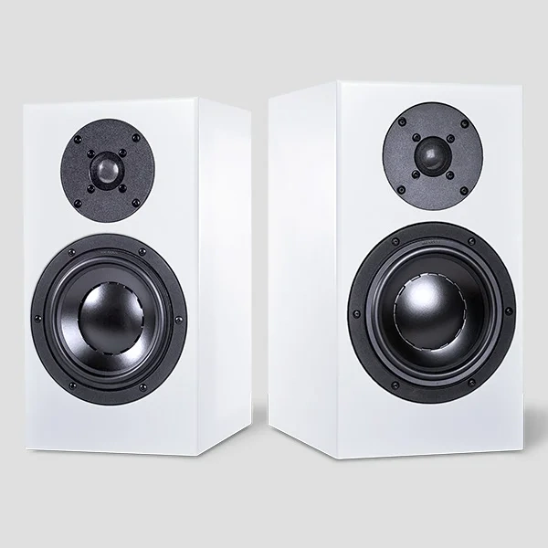 Totem Signature One diffusori da stand – vista del prodotto, finitura bianco satinato Totem Signature One diffusori da stand – vista del prodotto, finitura bianco satinato