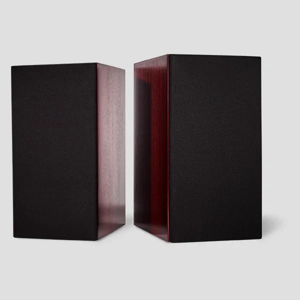 Totem Signature One diffusori da stand – con griglia montata, finitura mogano Totem Signature One diffusori da stand – con griglia montata, finitura mogano