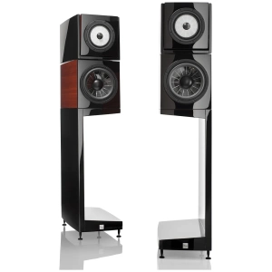 Vienna Acoustics The Kiss diffusori Piano Black sullo stand dedicato – foto 2